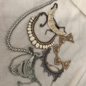 Set of statement necklaces